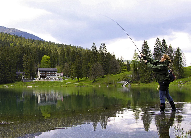 Wer sein Gerät souverän beherrscht, fischt oft erfolgreicher. Sein Wurfkönnen messen und werferisch weiterkommen kann man an den erstmals ausgetragenen «Fishermen-Classics 2012» am 22. September in Dübendorf.