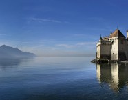 Der Genfersee war lange Zeit das beste Seesaiblingsgewässer Mitteleuropas. Heute macht man sich um den «omble chevalier» ernste Sorgen. Trotz Besatz und verbesserter Wasserqualität schwinden die Schwärme.